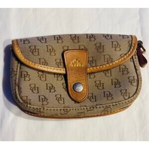 DOONEY & BOURKE D&B Beige Jacquard w/ Leather Wristlet designer luxury classic